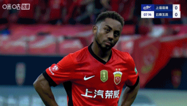 九游体育-加布里埃尔失点!刘若钒造点 加布里埃尔点球踢飞,海港仍0-0玉昆